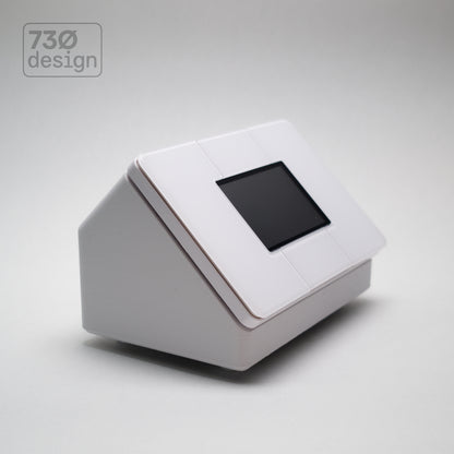 ControlBase Fit desktop mount in white with Dynalite Antumbra NA Landscape display panel installed - front angled view. Compatible with Antumbra Display DADPA, PADPA, Antumbra Button PAxBPA, Antumbra Touch PATPA, Antumbra Button Lite PAxBLA